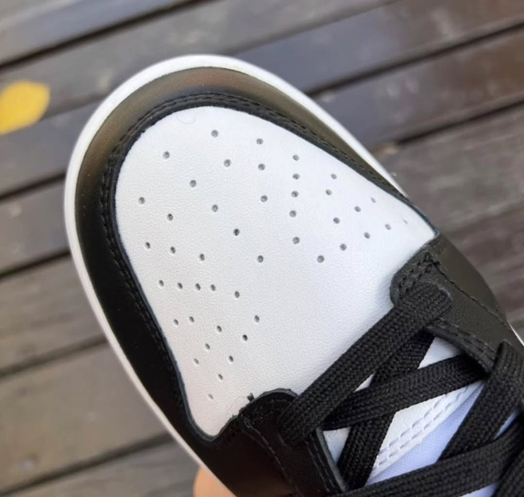 Nike Dunk Low Retro "White Black Panda"