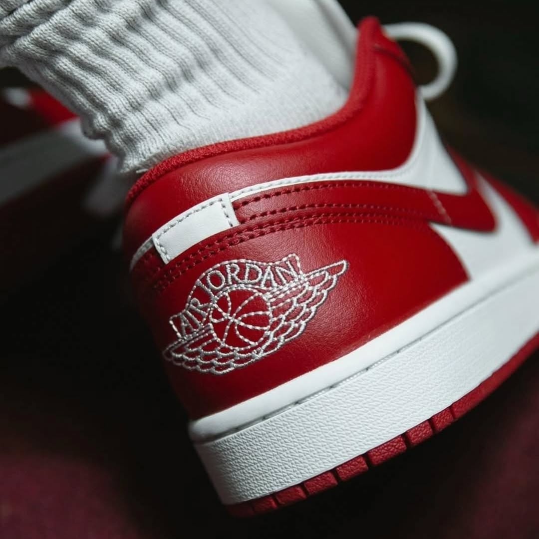 Nike Air Jordan 1 Low "Gym Red"
